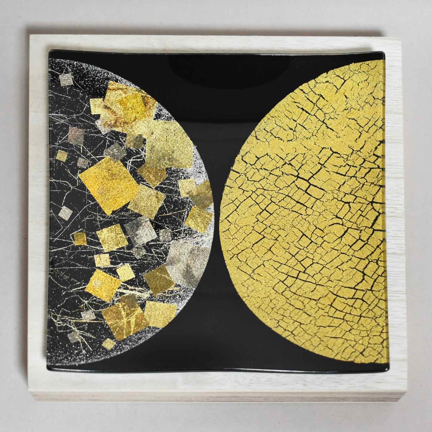 KINSAI GOLD LEAF GLASS ART MINAMO TSUKI 15cm